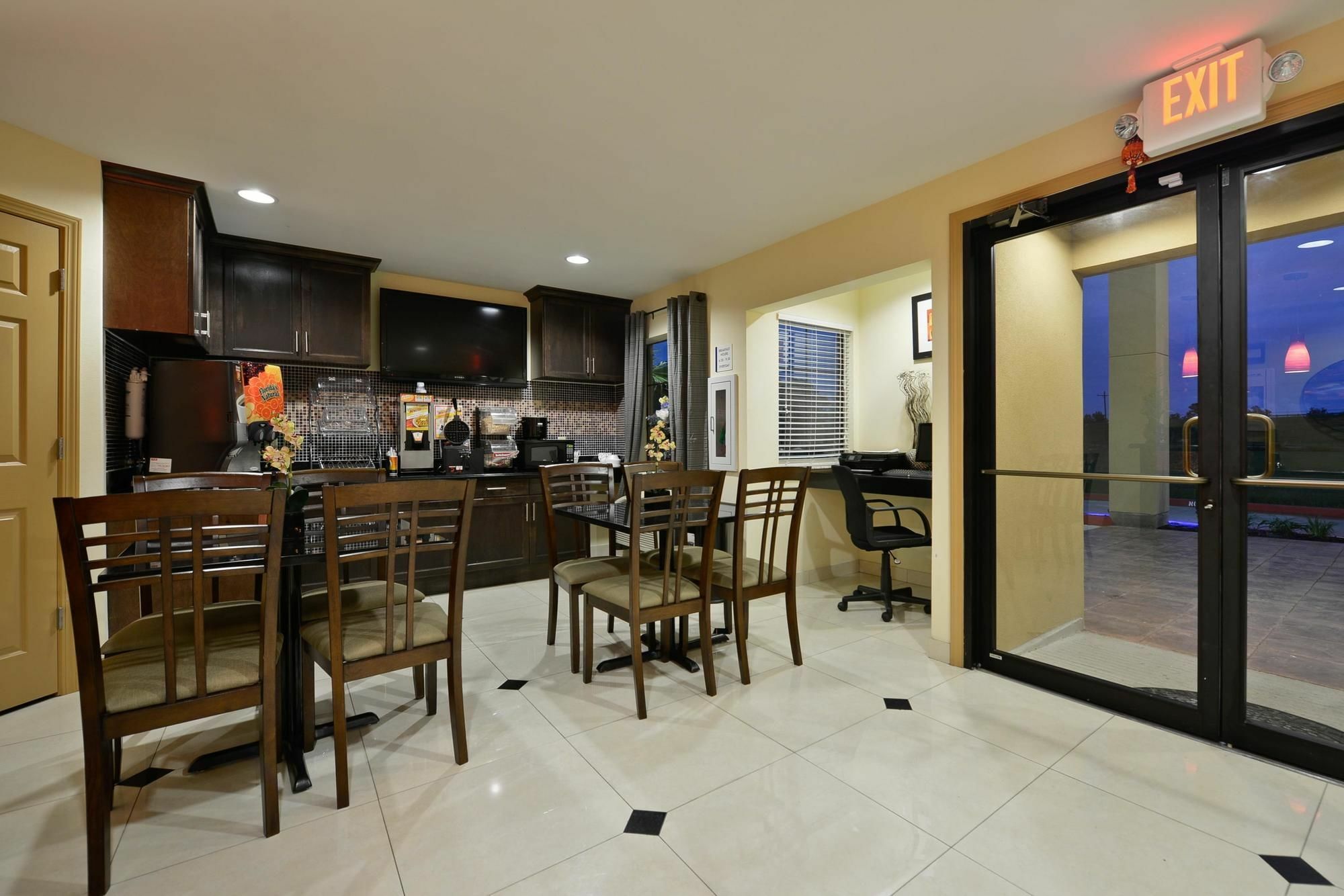 Americas Best Value Inn Lake Charles Interstate 210 Restoran fotoğraf