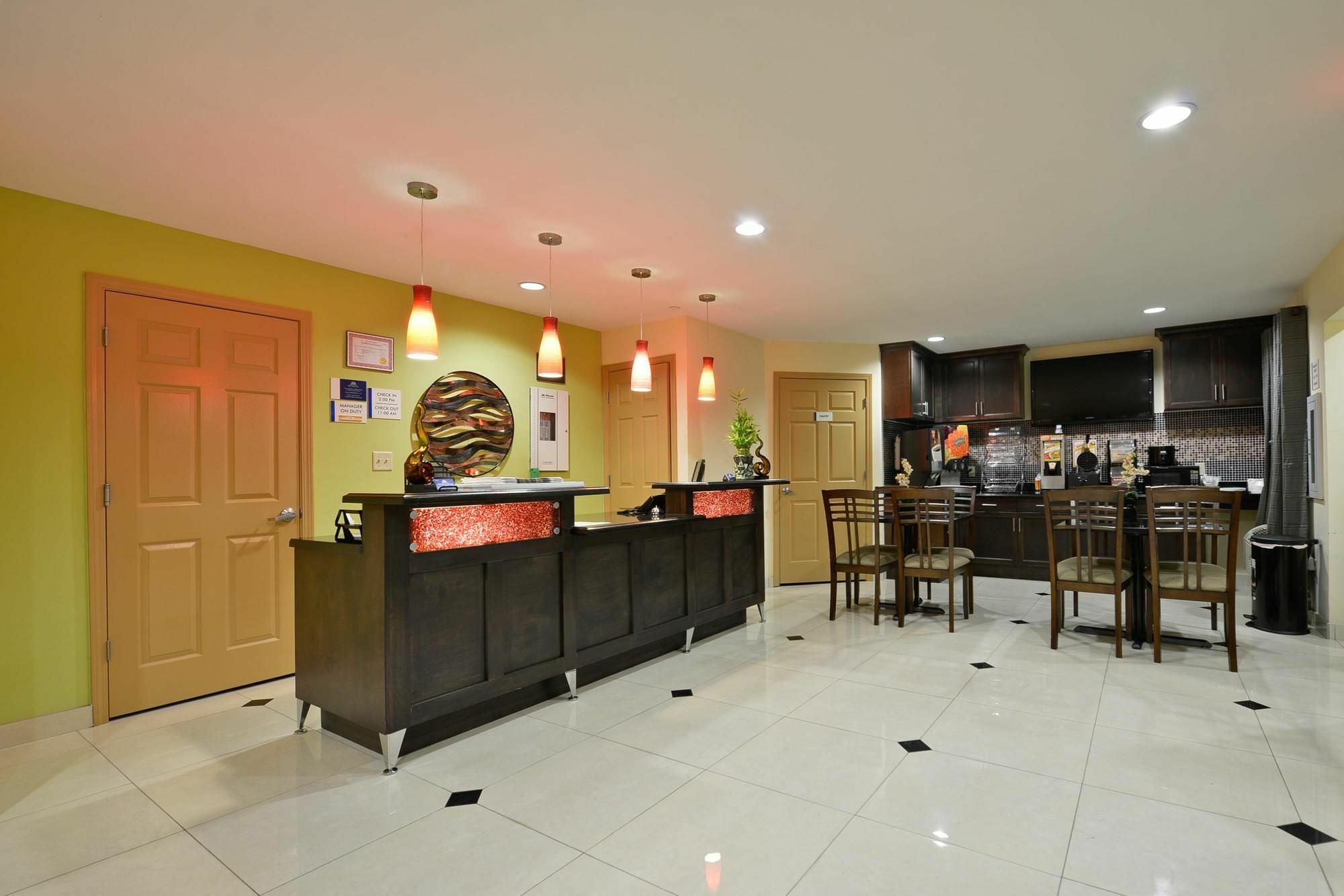 Americas Best Value Inn Lake Charles Interstate 210 Restoran fotoğraf